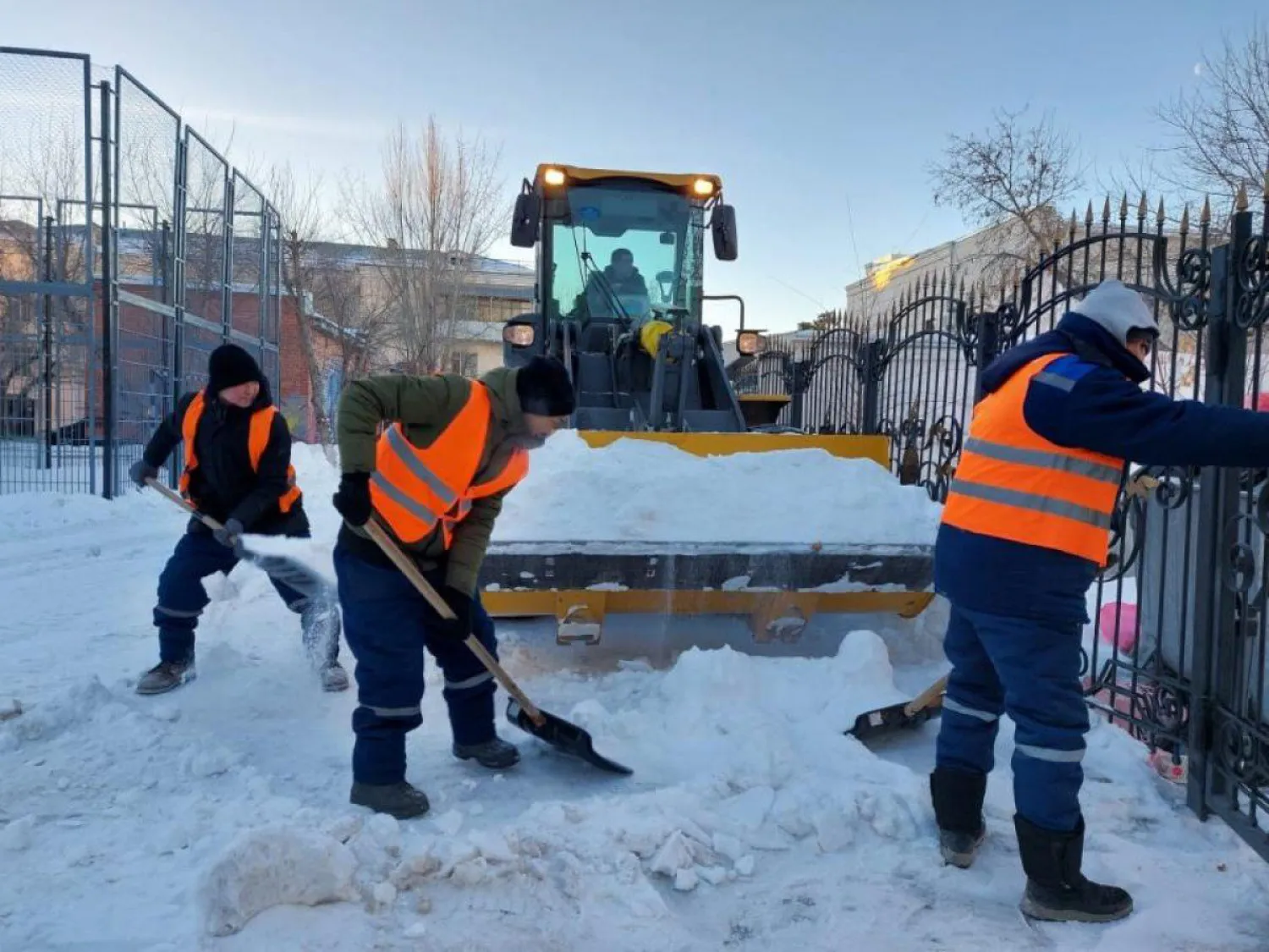 Свыше два миллиона кубометров снега вывезли из столицы с начала зимы
