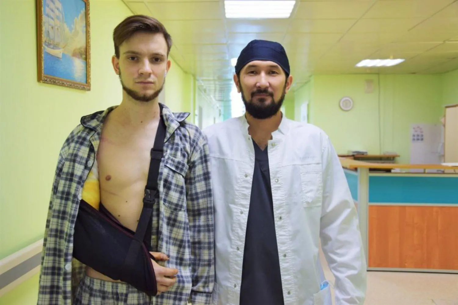 Столичные врачи сохранили руку парню, получившему травму