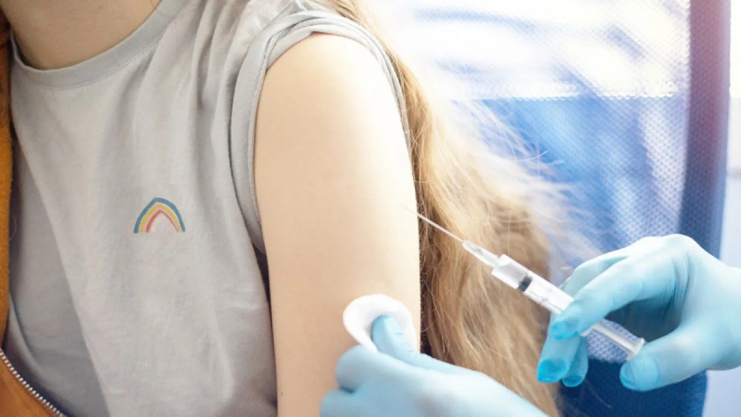 Вакциной Pfizer больше всего прививаются подростки – главный санврач столицы