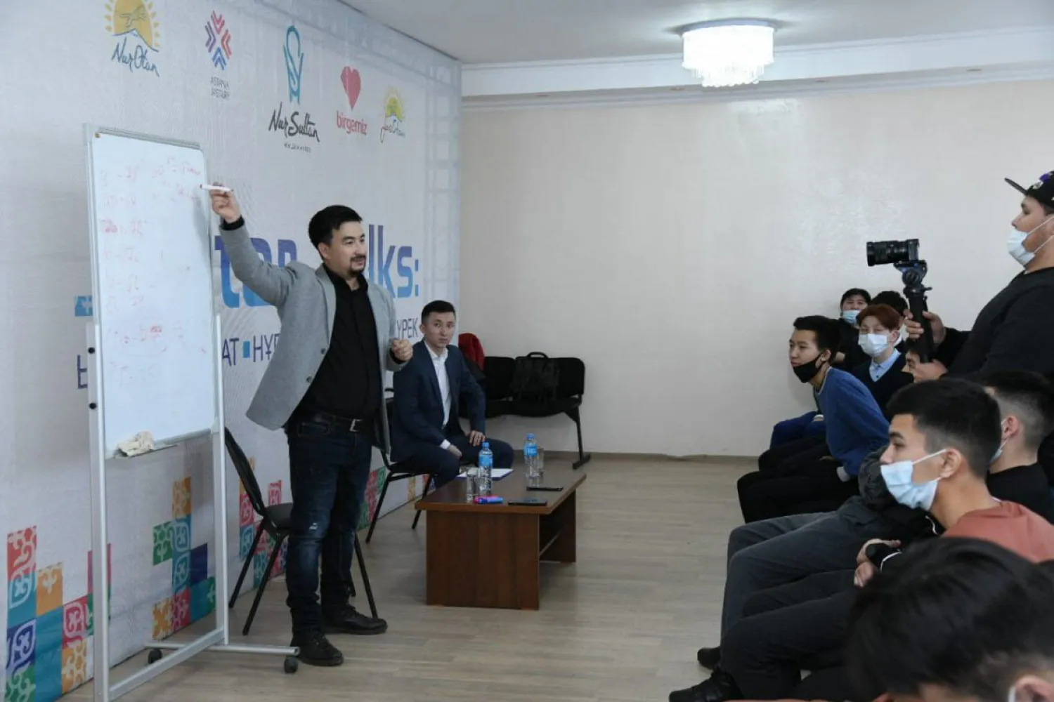 В столичном Техническом колледже прошла очередная встреча в формате Jastar Talks