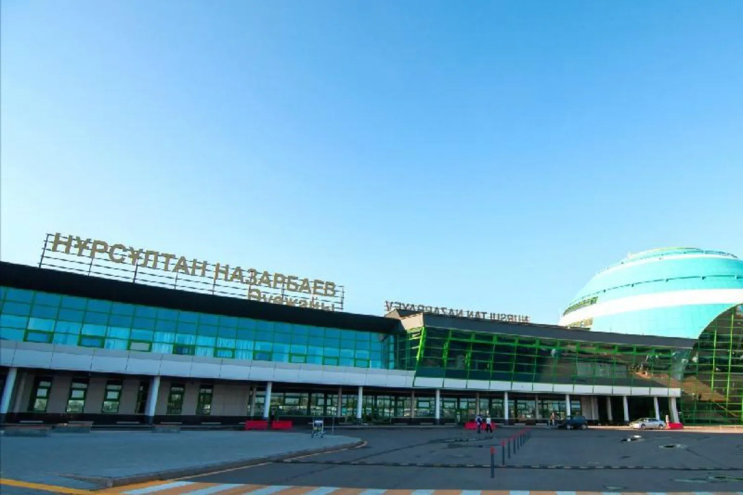 Авиаперевозки в столичном аэропорту на грани срыва