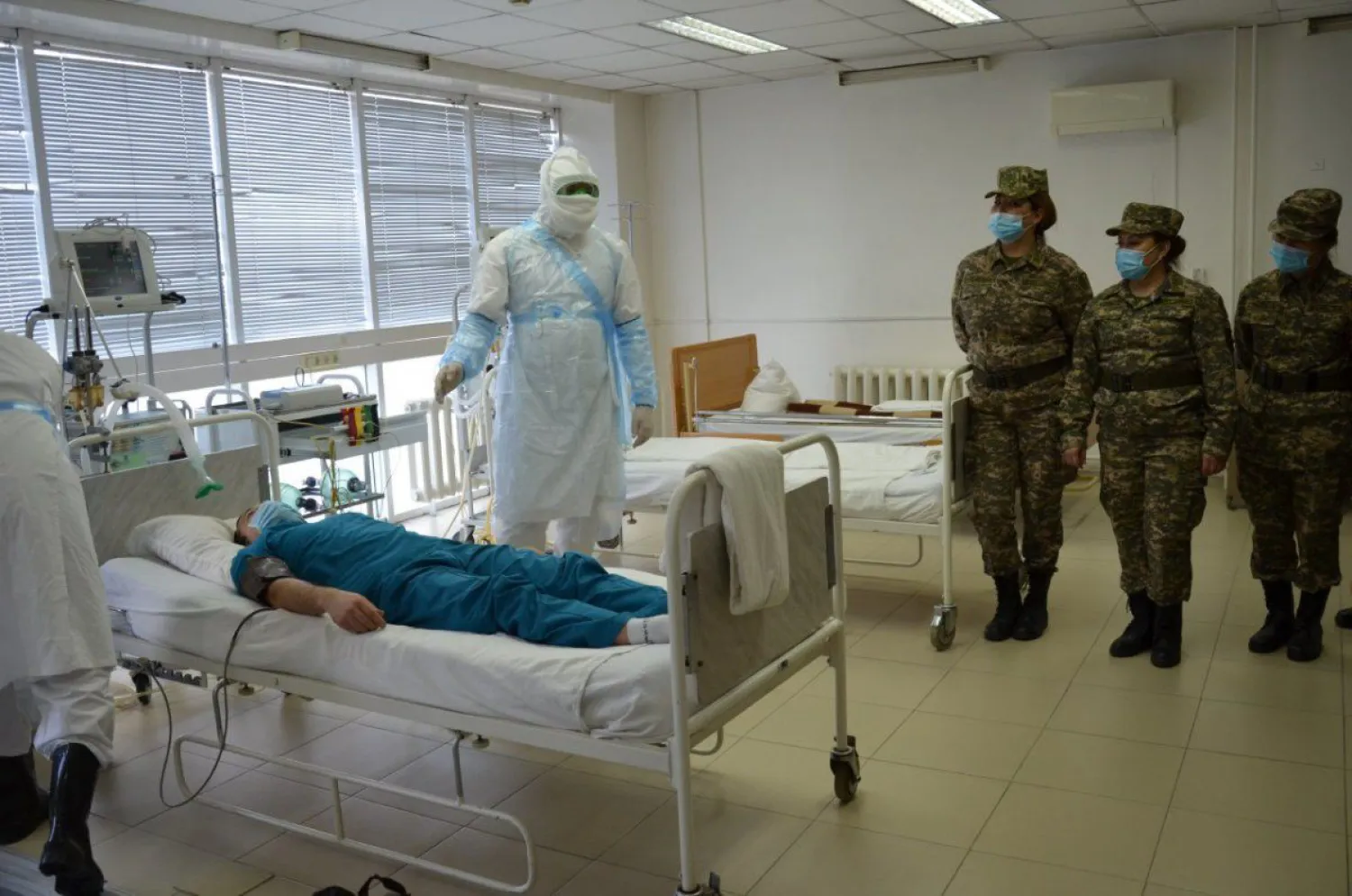COVID-19: Военные медики проходят специальную подготовку