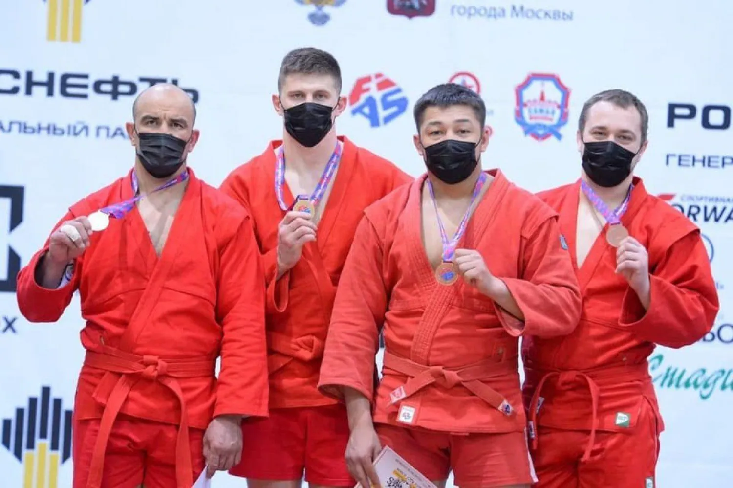 Армейский спортсмен стал бронзовым призером Кубка мира по самбо
