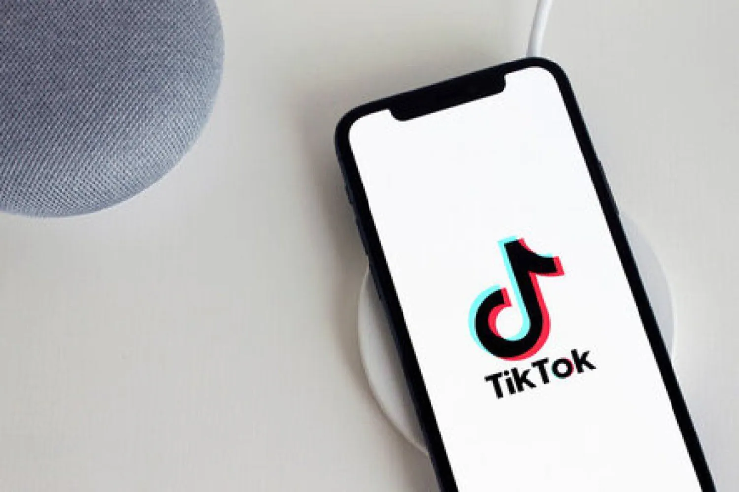 TikTok планирует запустить групповые чаты в этом году