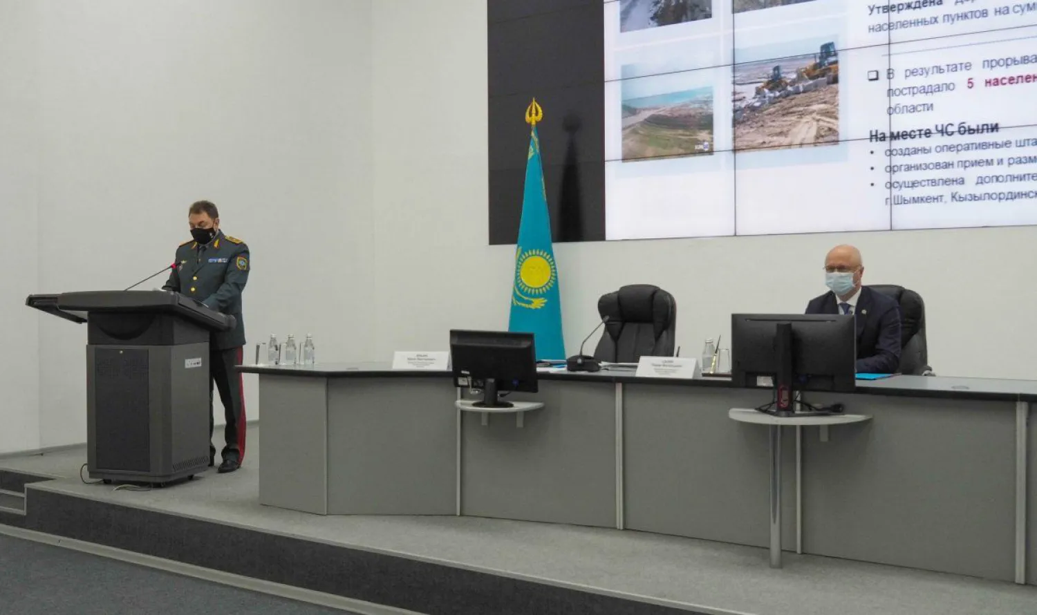 Роман Скляр поручил МЧС начать подготовку к весенним паводкам и пожароопасному сезону