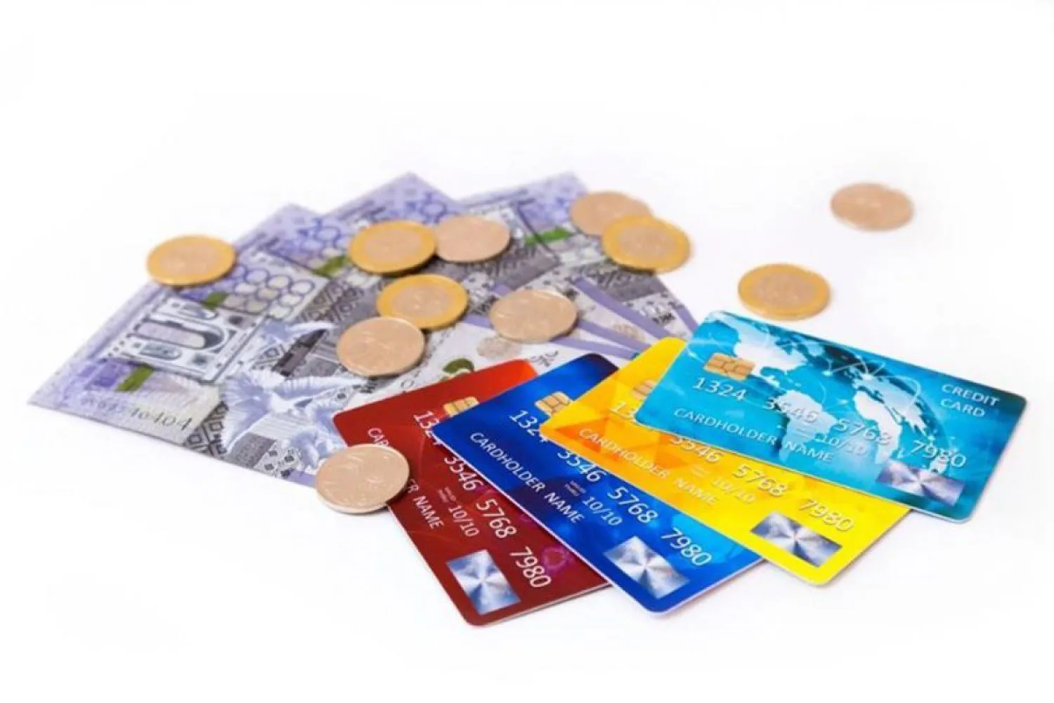 Порядка 1 млн казахстанцев получили выплаты за продуктово-бытовые наборы в июле