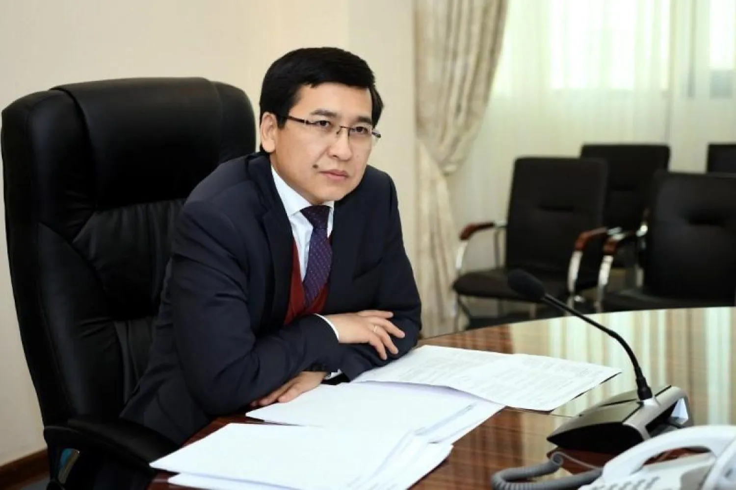 Асхат Аймагамбетов пожелал удачи абитуриентам