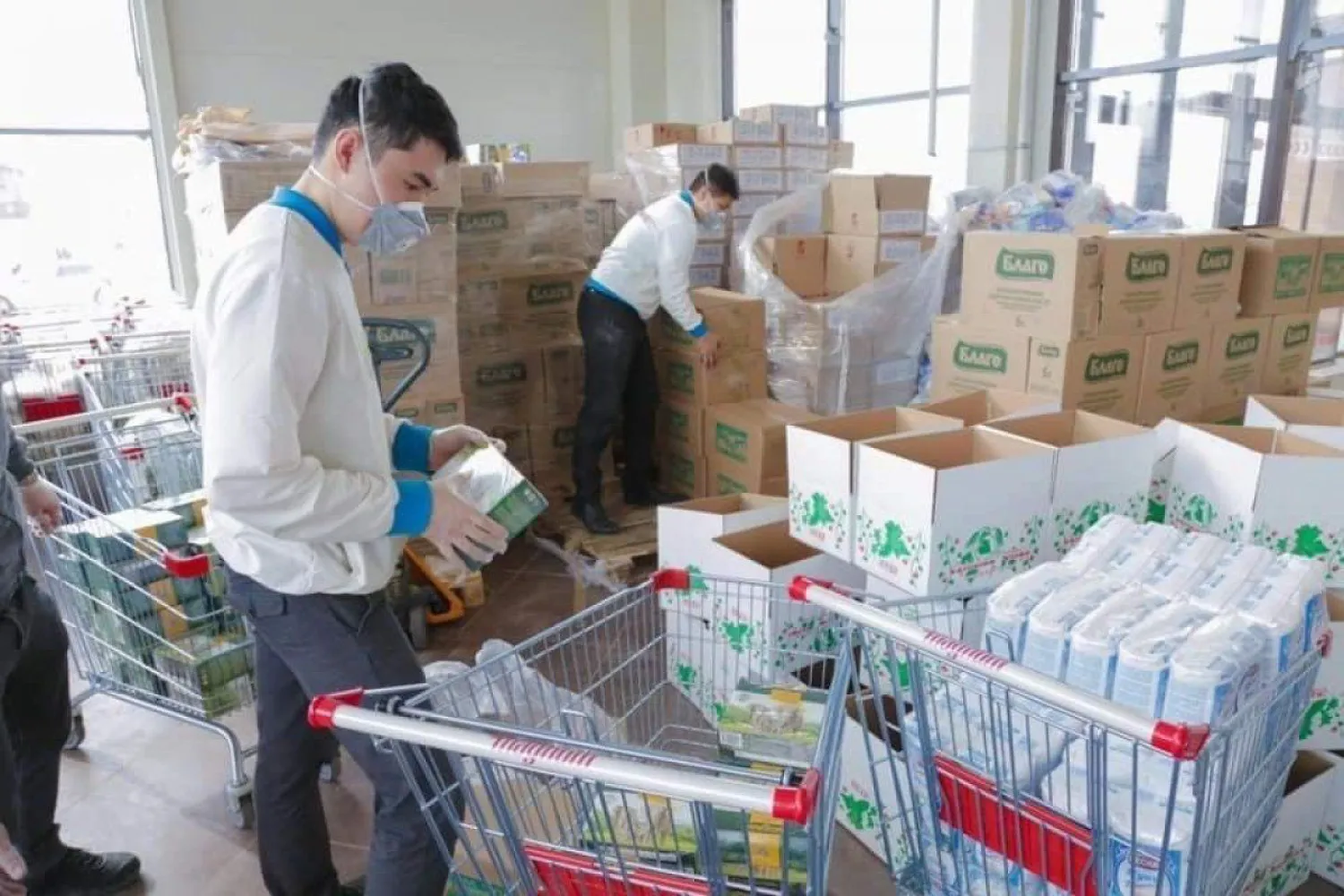 Свыше 17 тысяч продуктовых корзин роздано в рамках акции «Біз біргеміз!»