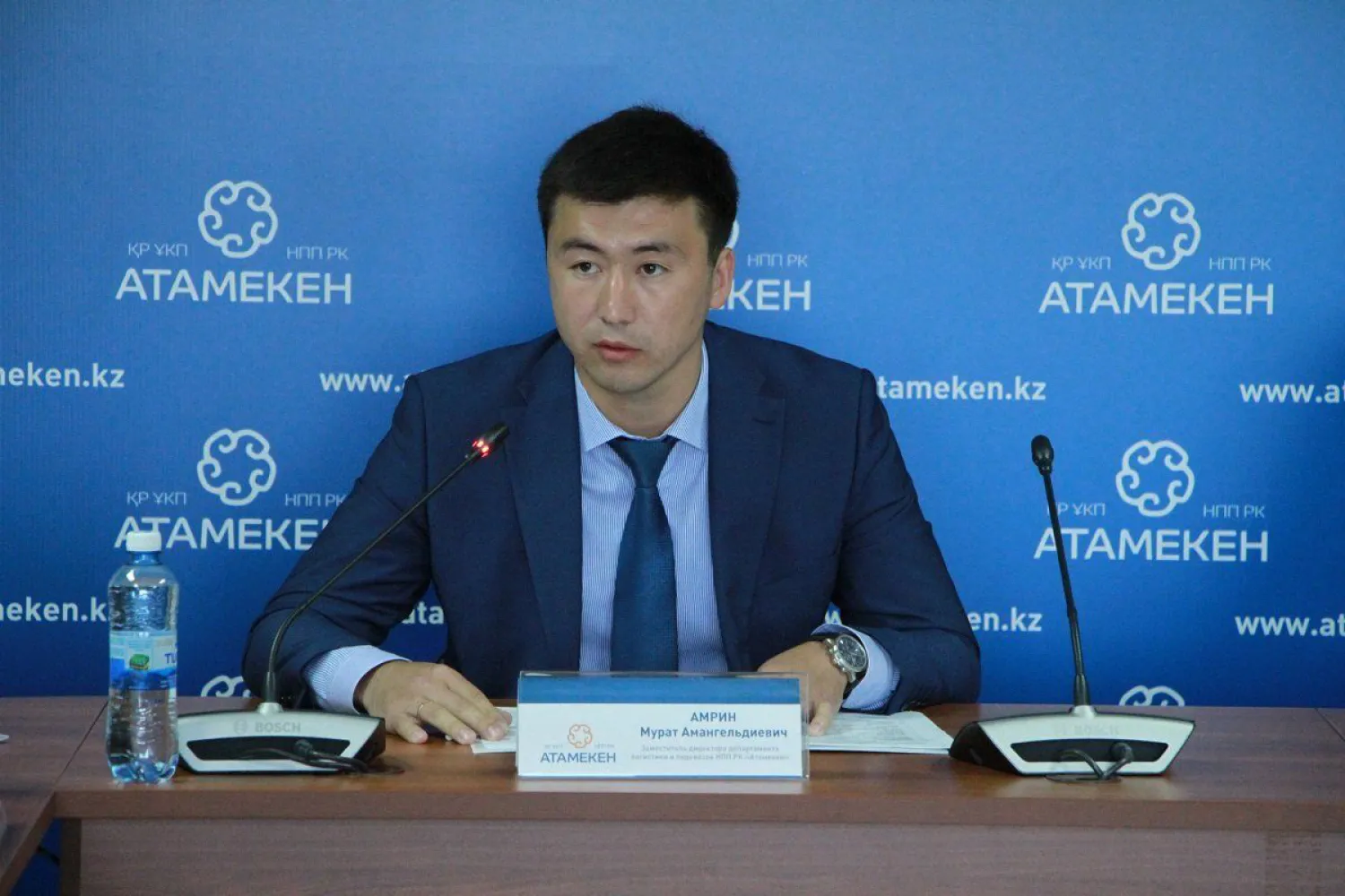 Режим ЧП: С какими проблемами сталкиваются иностранные перевозчики на казахстанской границе