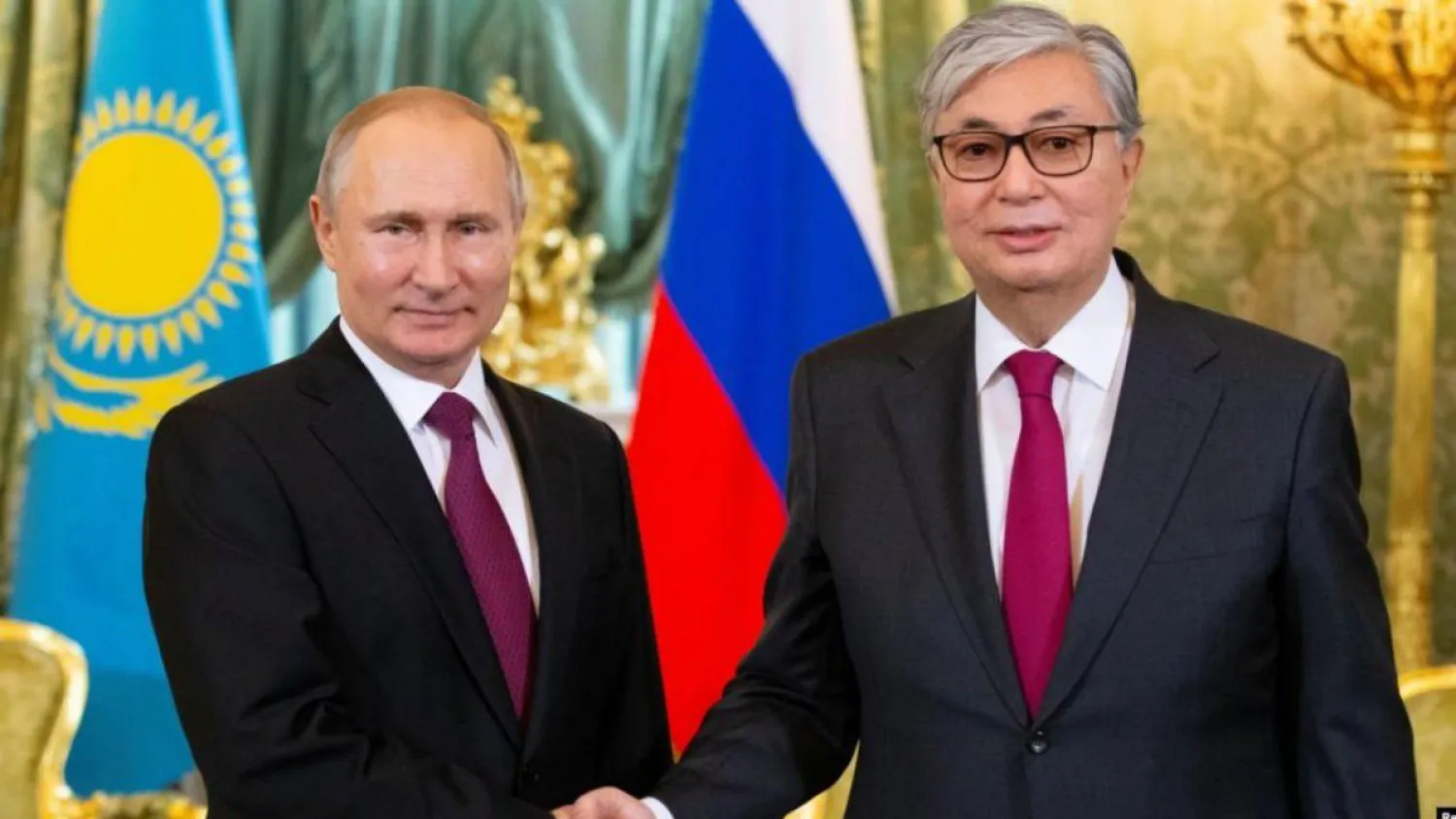 Токаев и Путин обсудили вопросы по предотвращению распространения коронавируса