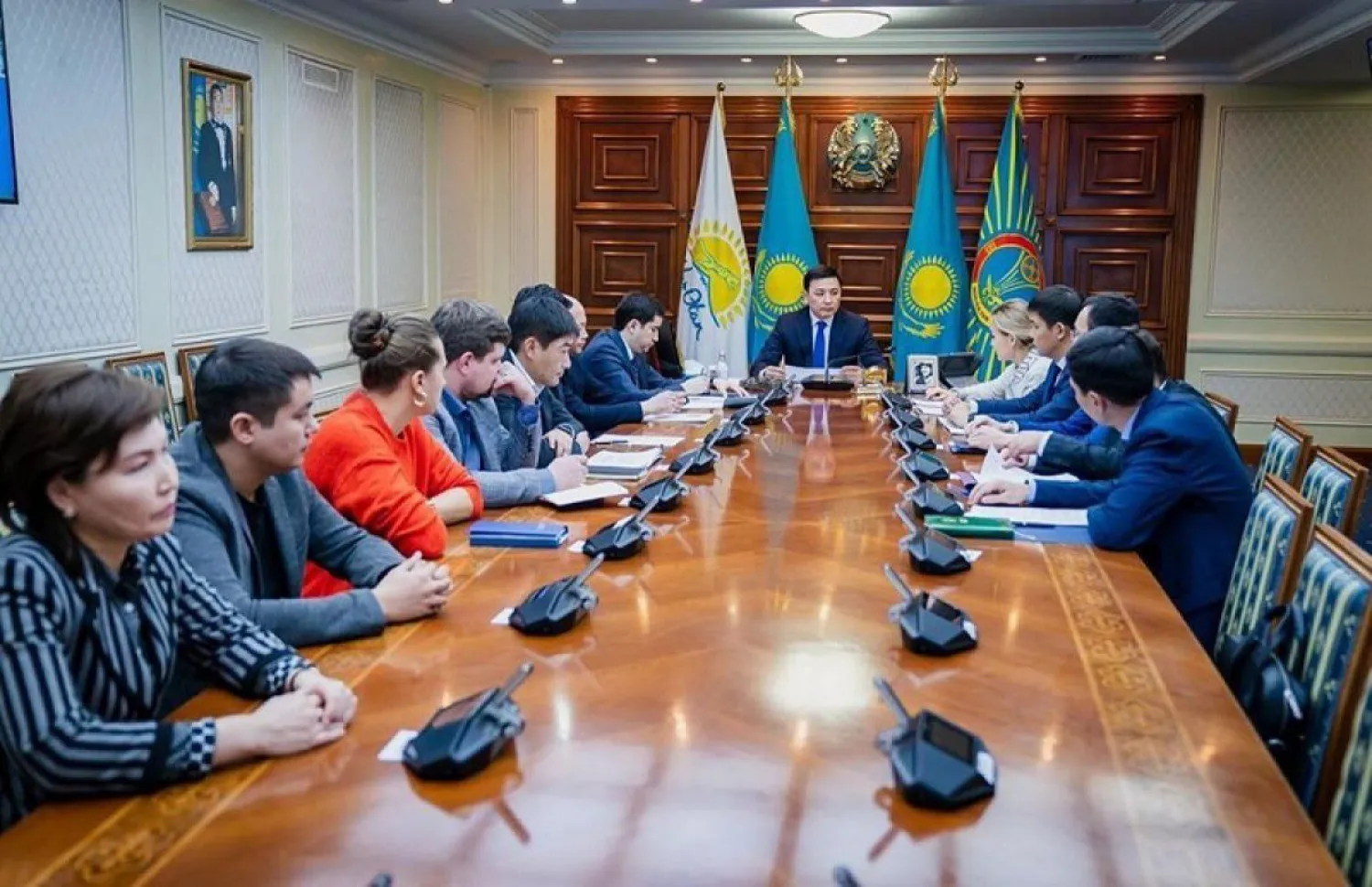 Повода для ажиотажа нет, продуктов питания достаточно – аким