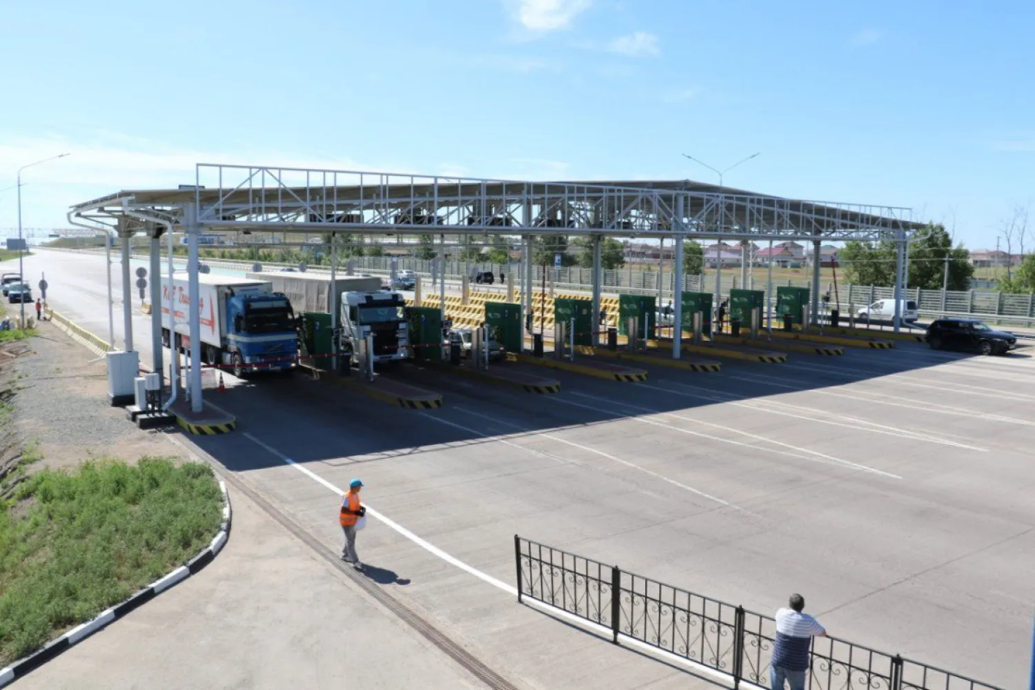 На 32 участках трасс Казахстана установят камеры наблюдения