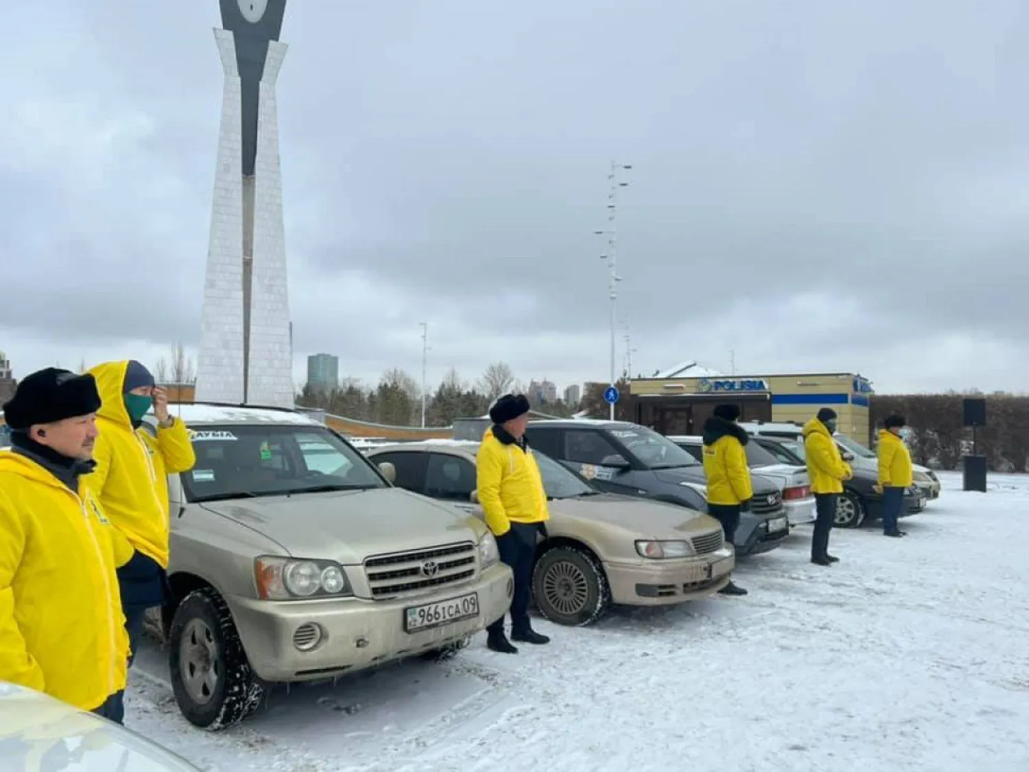 Акция «Жолдағыға жанашыр бол» стартовала в трех городах РК