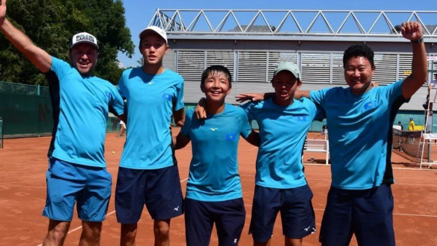 Казахстанские теннисисты вышли в полуфинал юниорского чемпионата мира