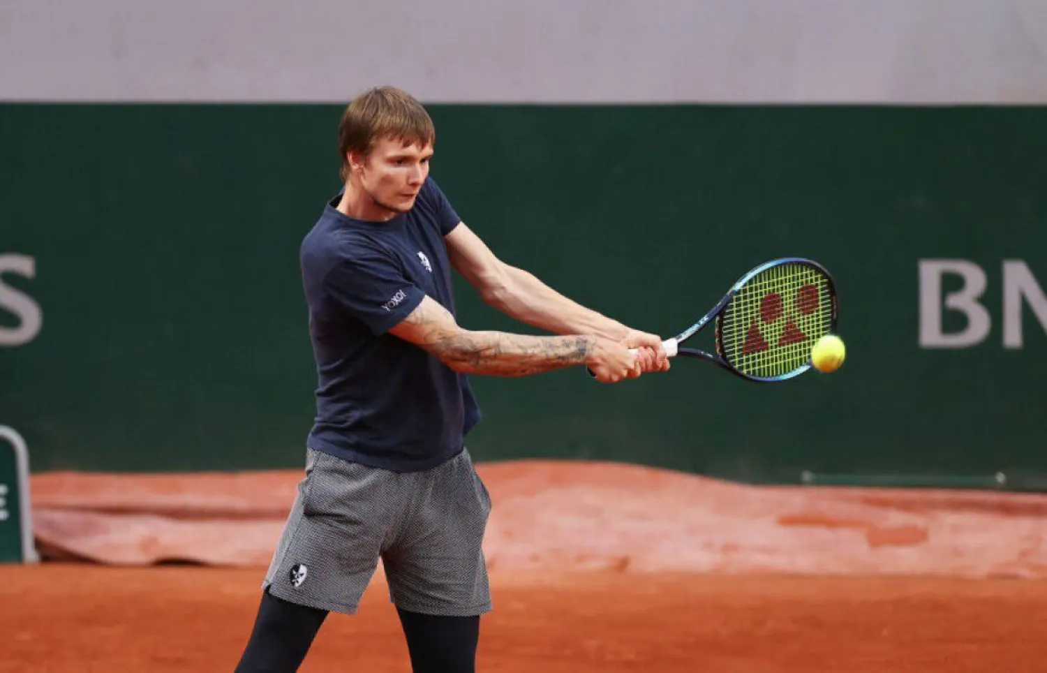 Первые ракетки Казахстана успешно стартовали на Roland Garros