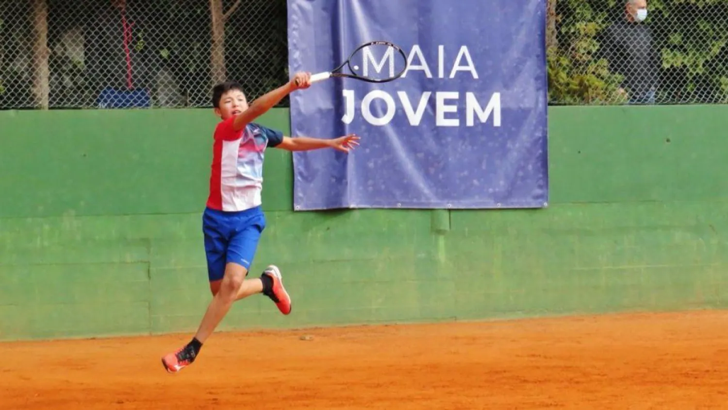 Казахстанский теннисист вышел в финал международного турнира Tennis Europe