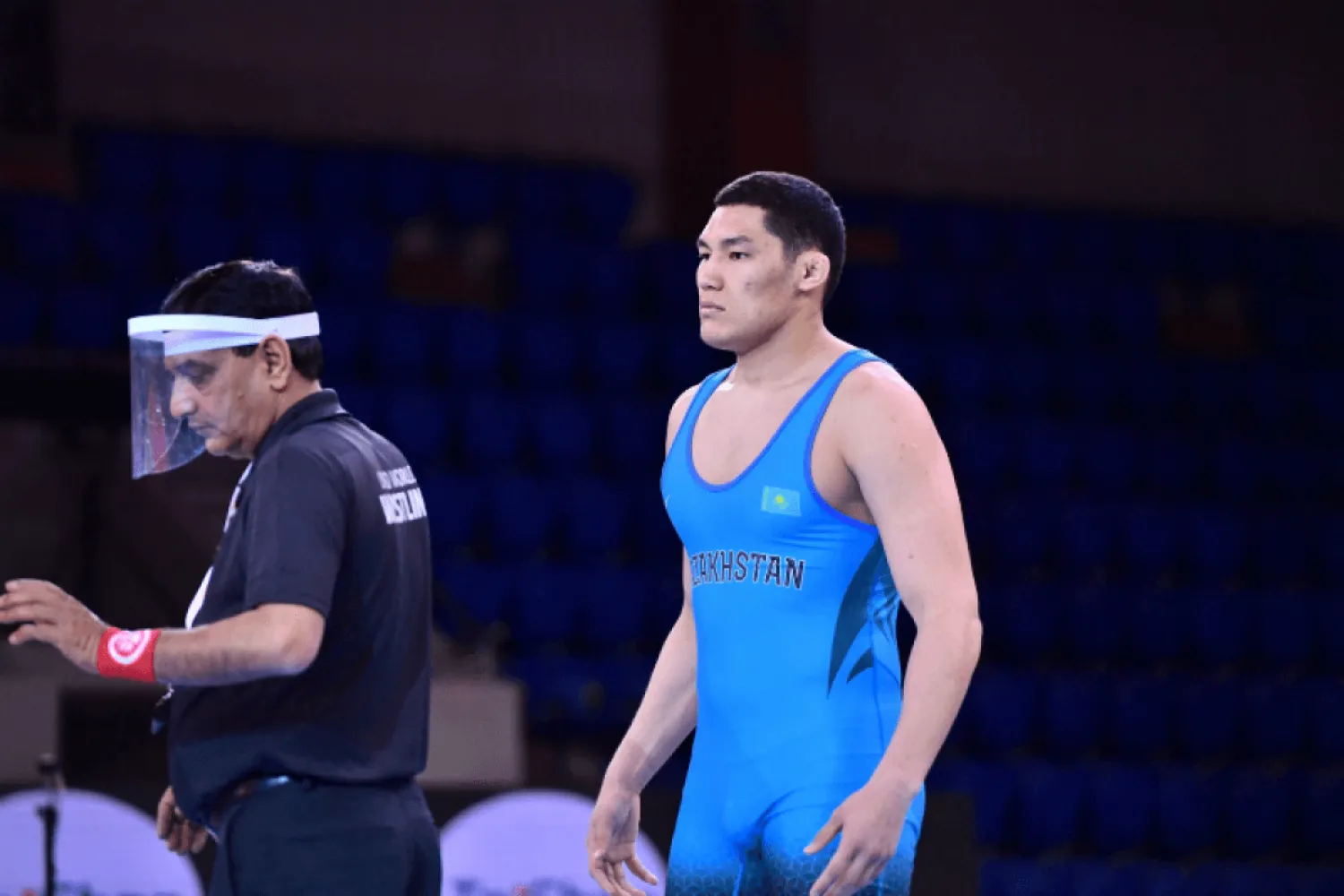 Казахстанские борцы вышли в финал чемпионата Азии по вольной борьбе