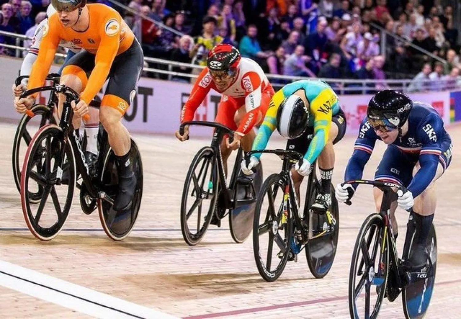Казахстанские спортсмены завершили выступления на чемпионате мира по велоспорту