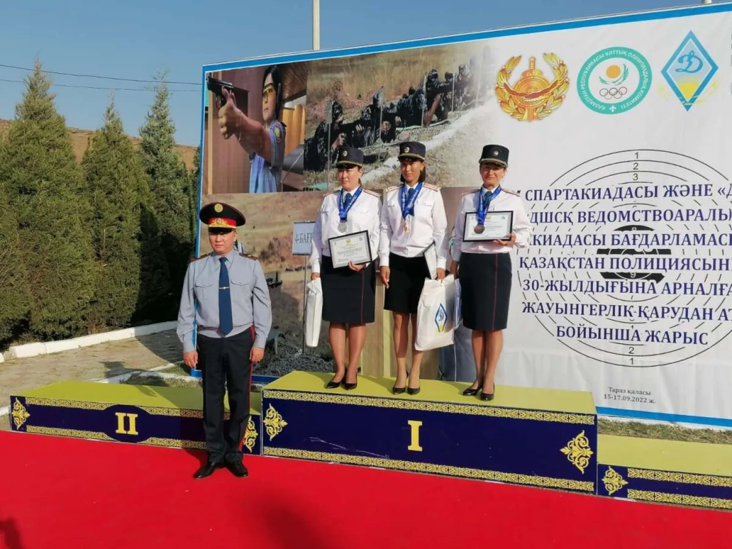 Женщина-полицейский заняла третье место на республиканском турнире по стрельбе