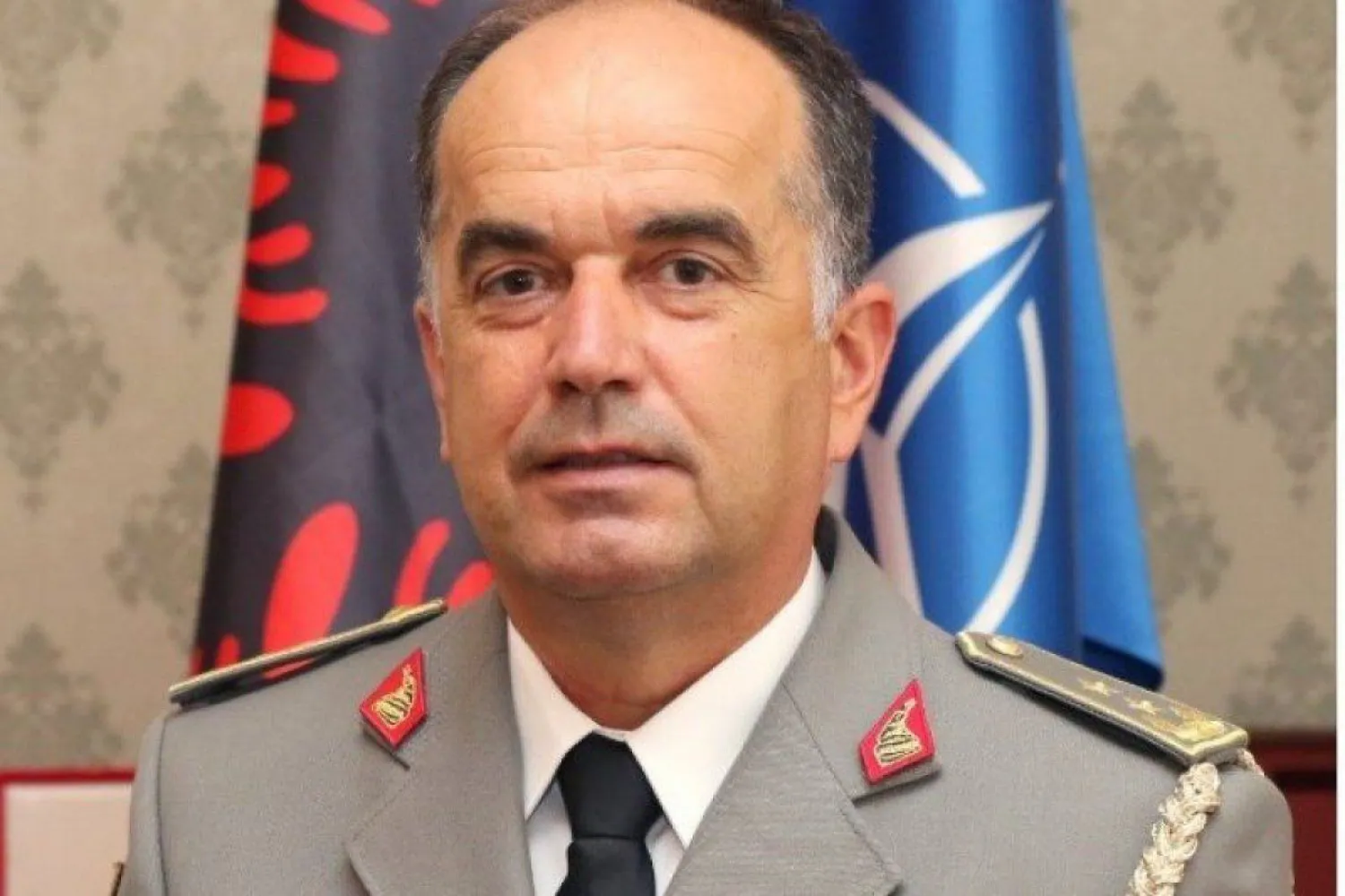 Избранный президент Албании принял присягу