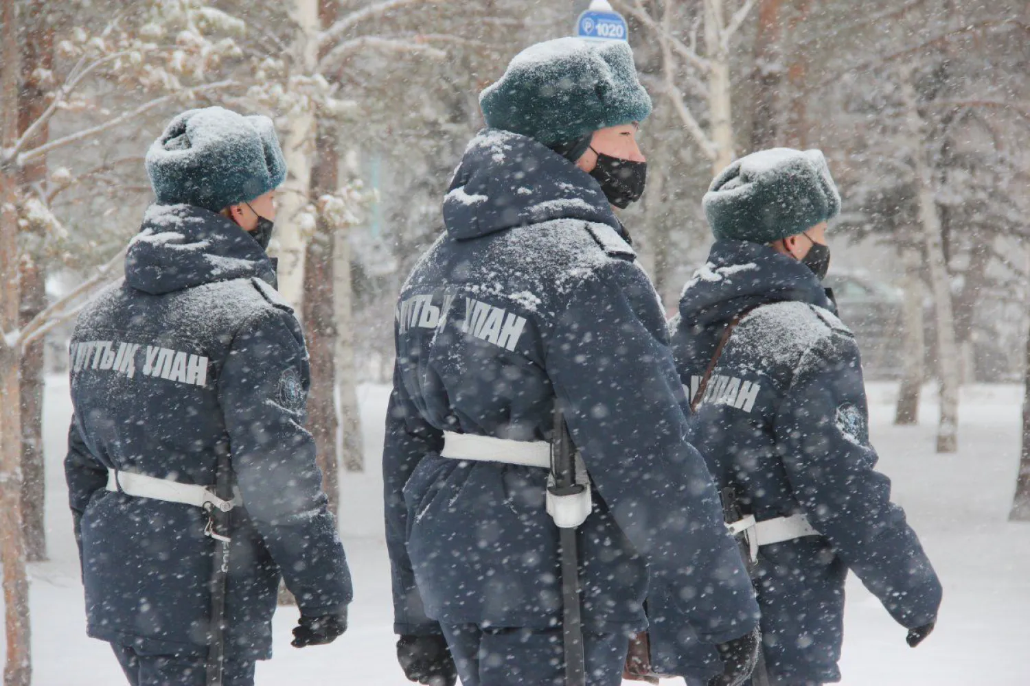Столичные гвардейцы за ночь поймали троих преступников, находящихся в розыске