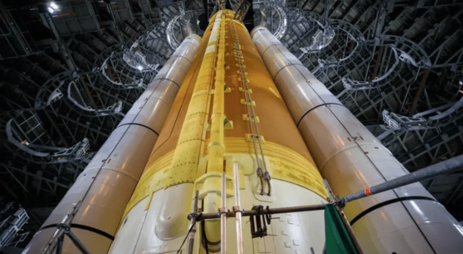 Новую дату высадки космонавтов на Луну озвучили в NASA