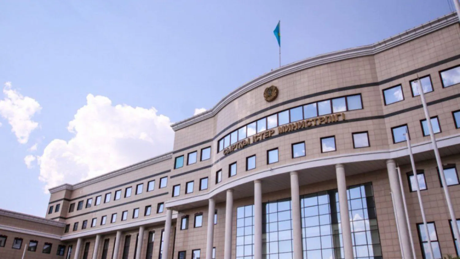 Казахстанцев эвакуируют из Украины - МИД РК