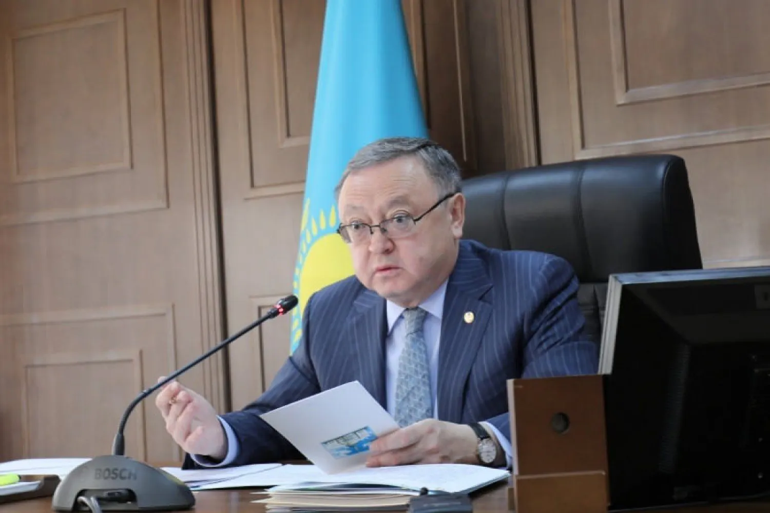 "Ни у кого желания слушать главу региона там не было": почему аким не вышел к народу