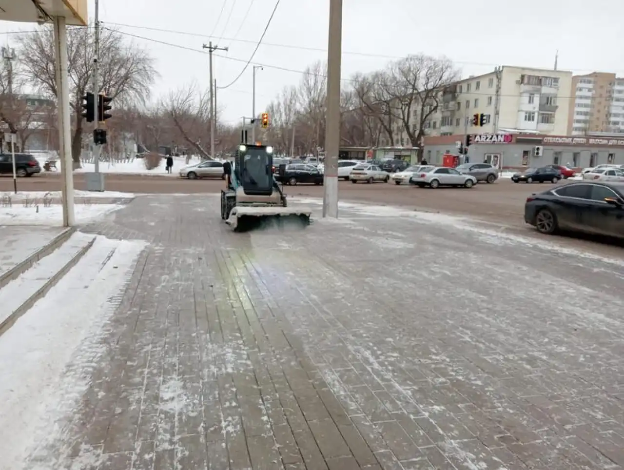 Более 1,1 млн кубометров снега вывезено из столицы с начала зимы