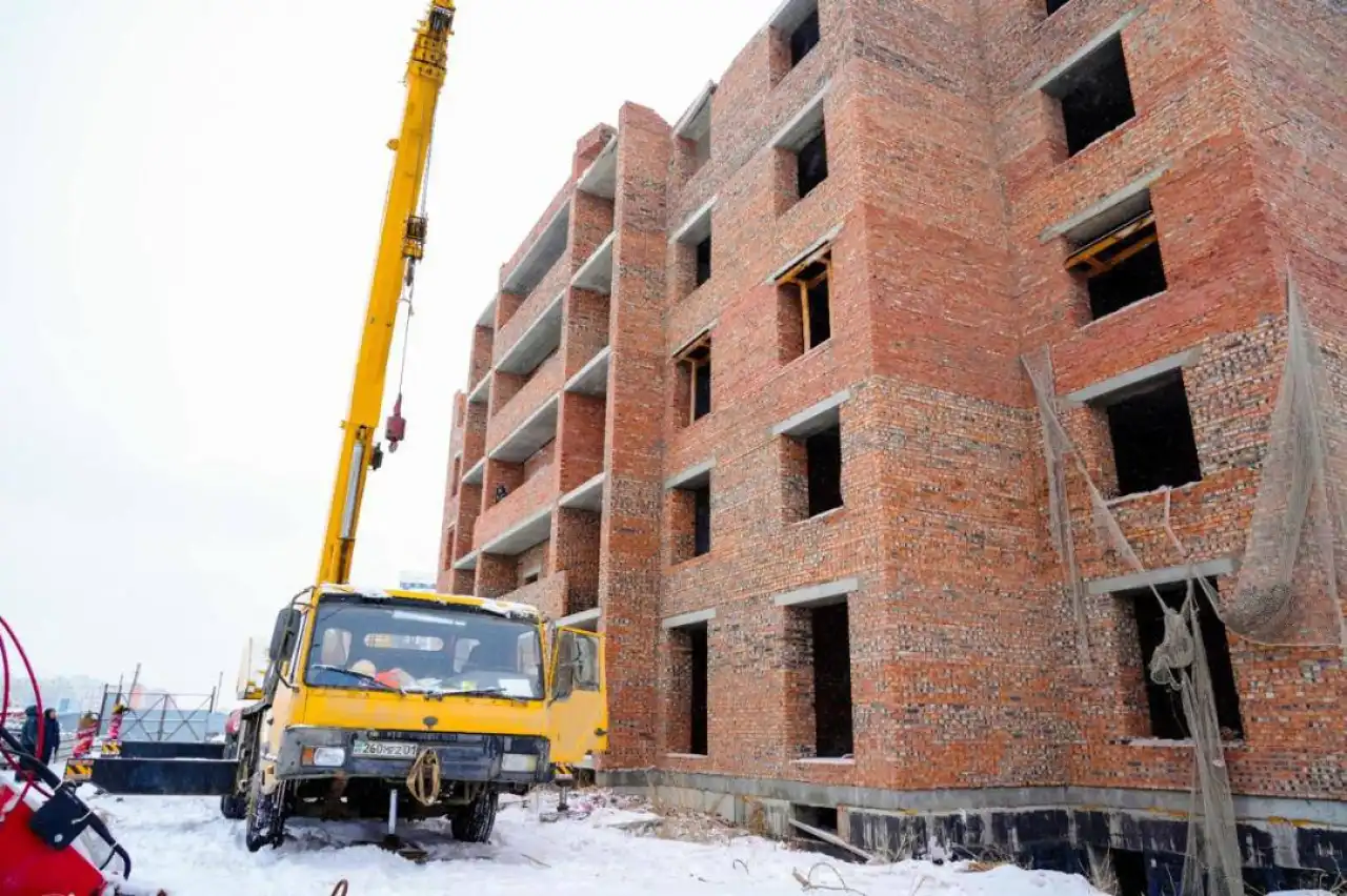 В столичном районе «Нура» снесут незаконно построенный жилой комплекс