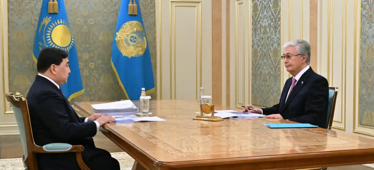 Президент поручил усилить цифровизацию и кадровые реформы в госслужбе