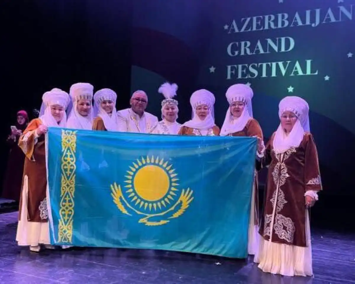 Ансамбль столичных апашек занял первое место на конкурсе в Азербайджане