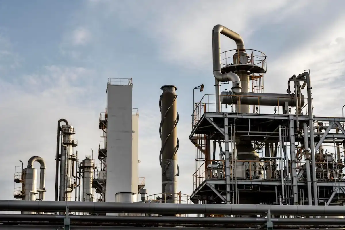 Четыре новых завода по переработке газа появятся в Казахстане