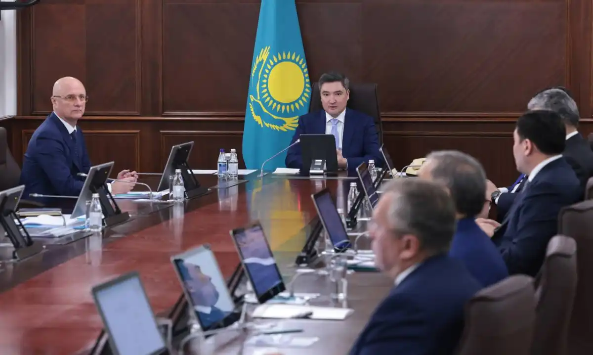 Олжас Бектенов поднял вопрос строительства газоперерабатывающего завода в городе Жанаозен