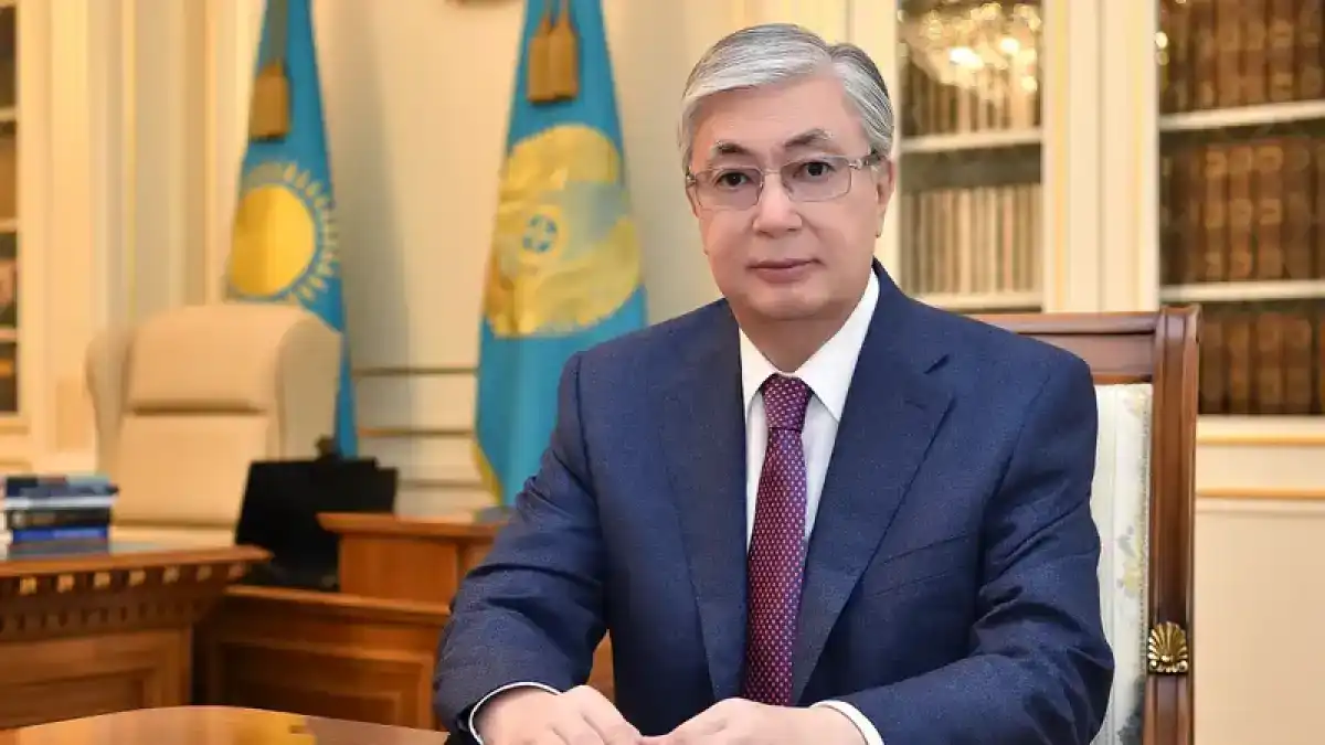 Глава государства поздравил с Праздником единства народа Казахстана