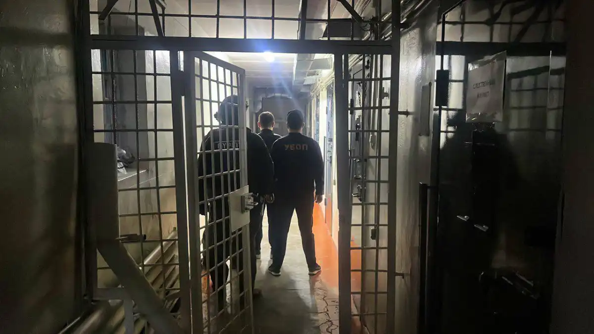 Двоих жителей области Абай осудили за хищение более 260 тысяч саженцев у «Семей орманы»