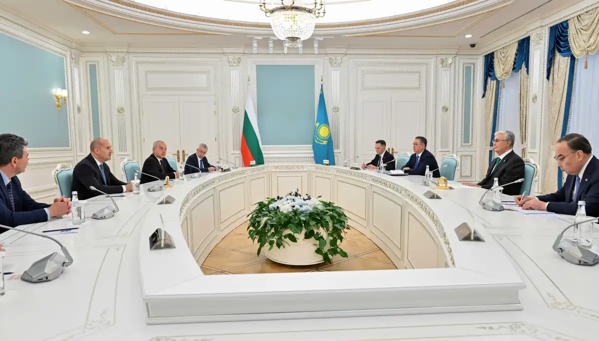 Токаев провел переговоры с Президентом Болгарии