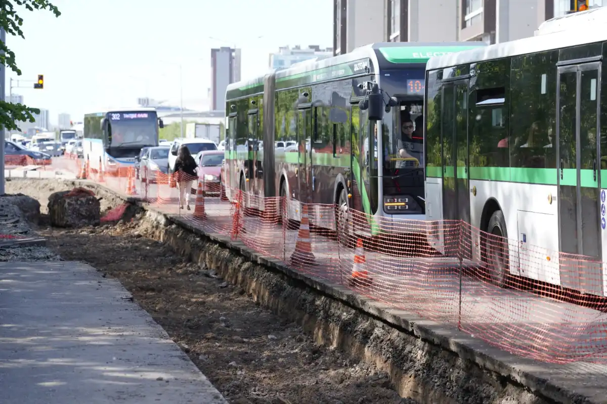 В столице временно изменены маршруты общественного транспорта