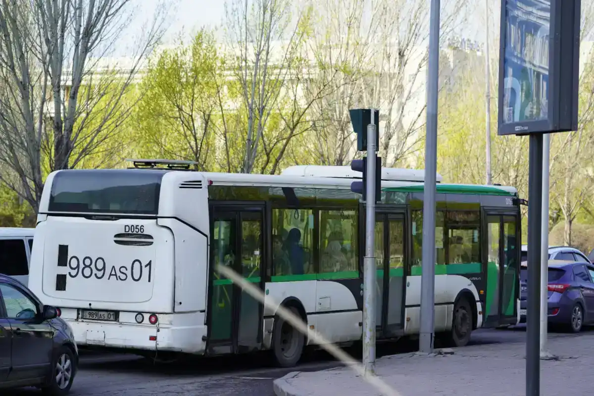 В Астане изменили маршрут движения 18 автобусов