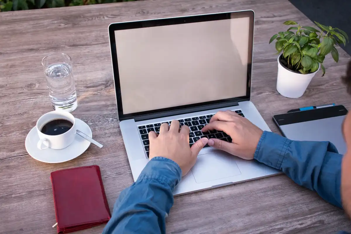 Казахстан выдал Digital Nomad Visa IT-специалистам из Алжира и Ботсваны