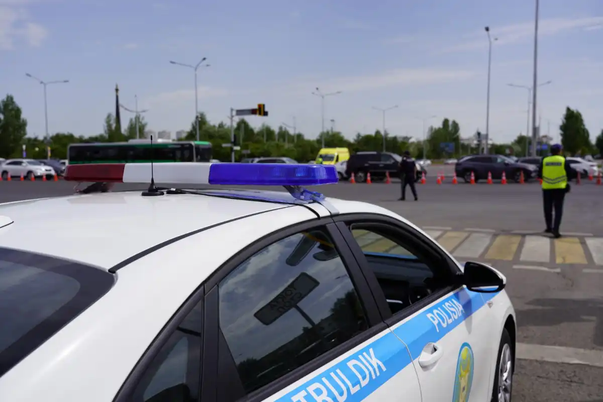 Ночной шум в караоке-клубе пресекли правоохранители в Астане