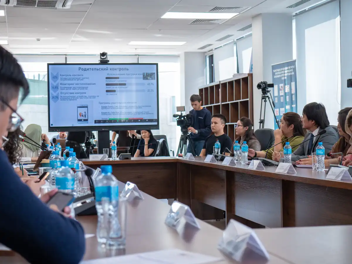 Послание Президента обсудили на заседании экспертного клуба SARAP в Астане