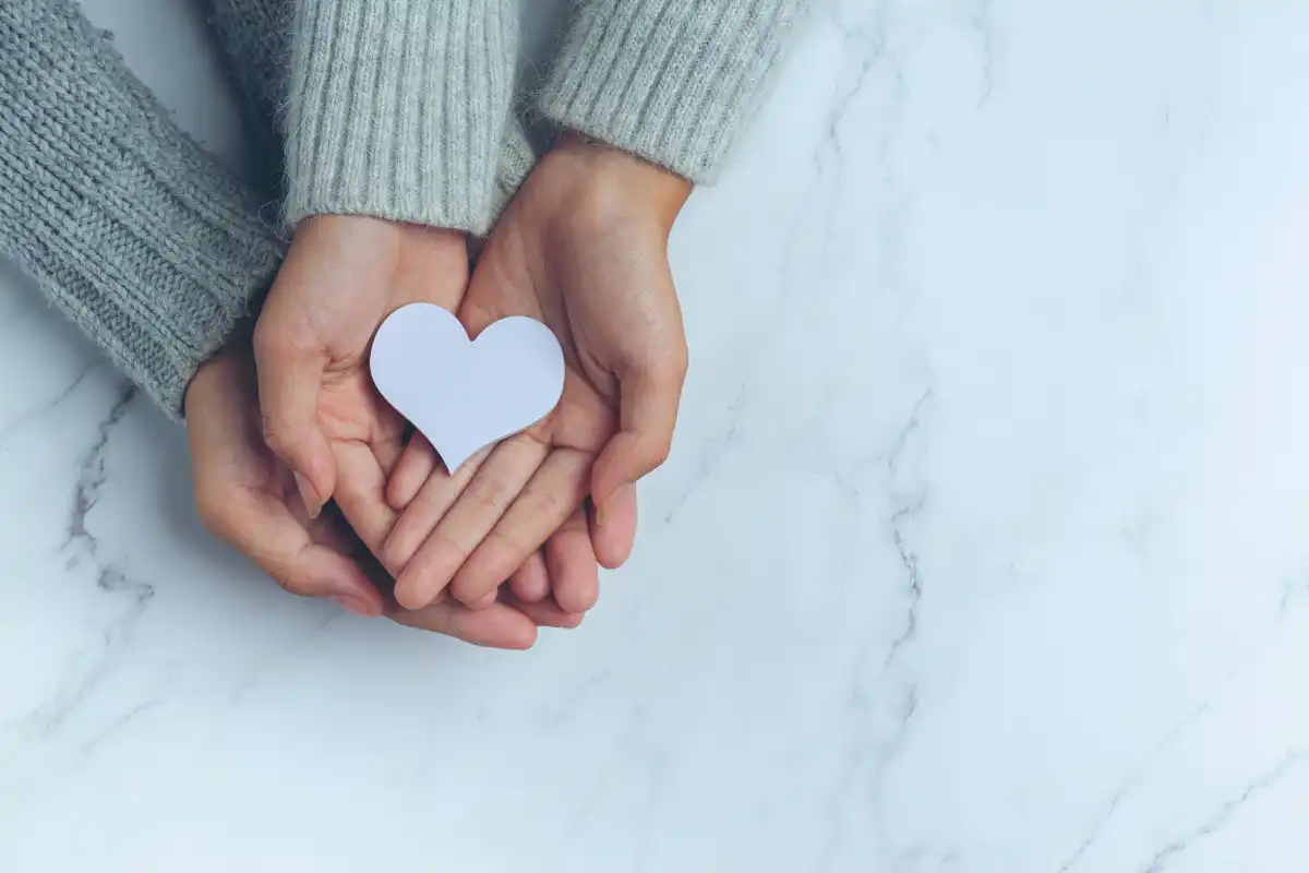 Казахстан вошёл в топ-30 стран в рейтинге по щедрости населения
