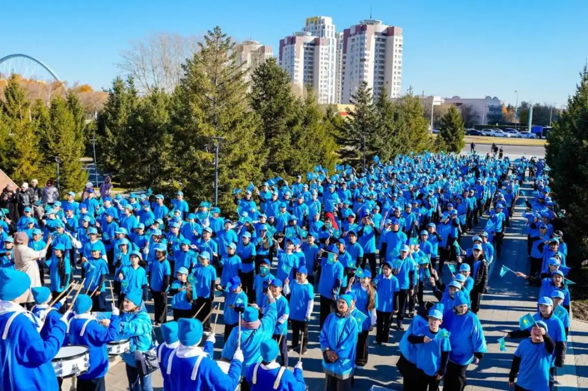 Более 1 500 столичных школьников исполнили песню «Атамекен»