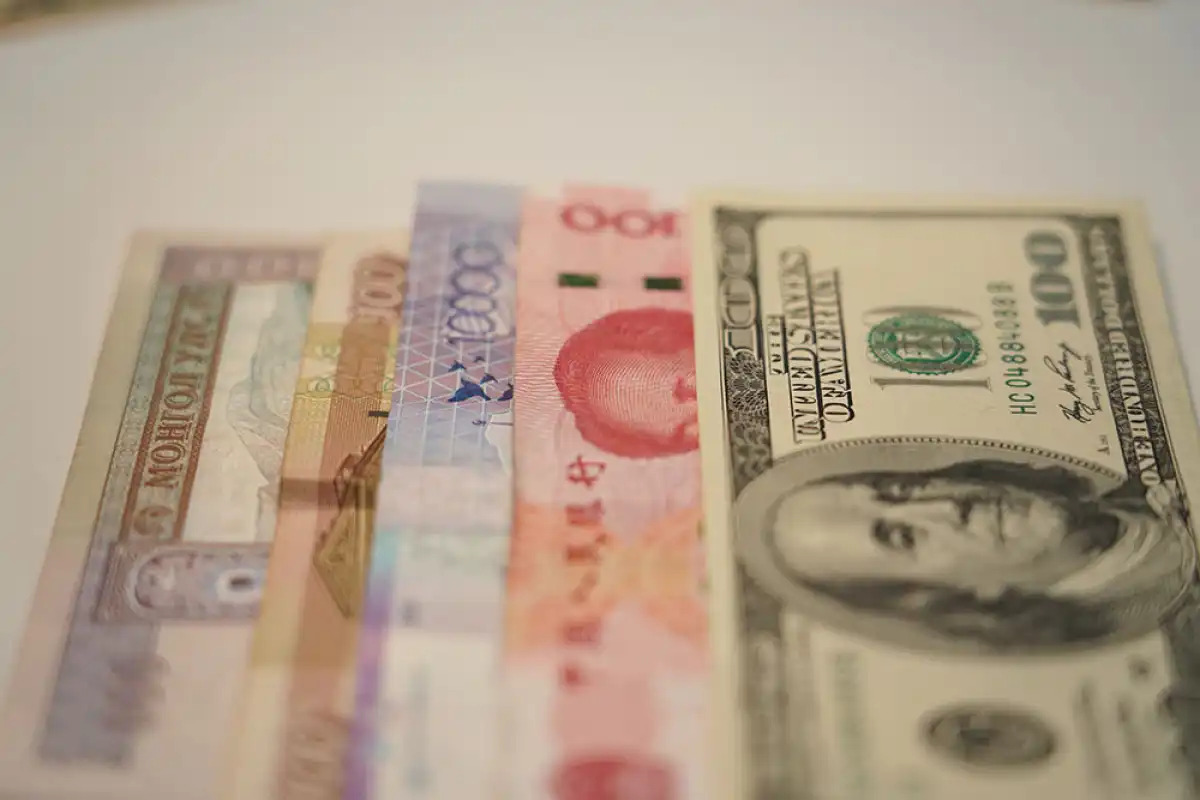 Курс валют в столичных обменниках на 4 ноября