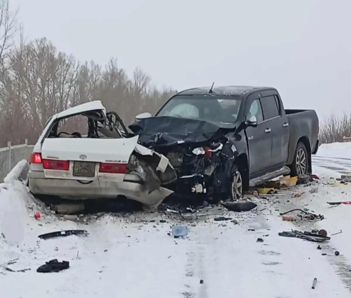 Авто превратилось в железное месиво: 3 человека погибли в ВКО