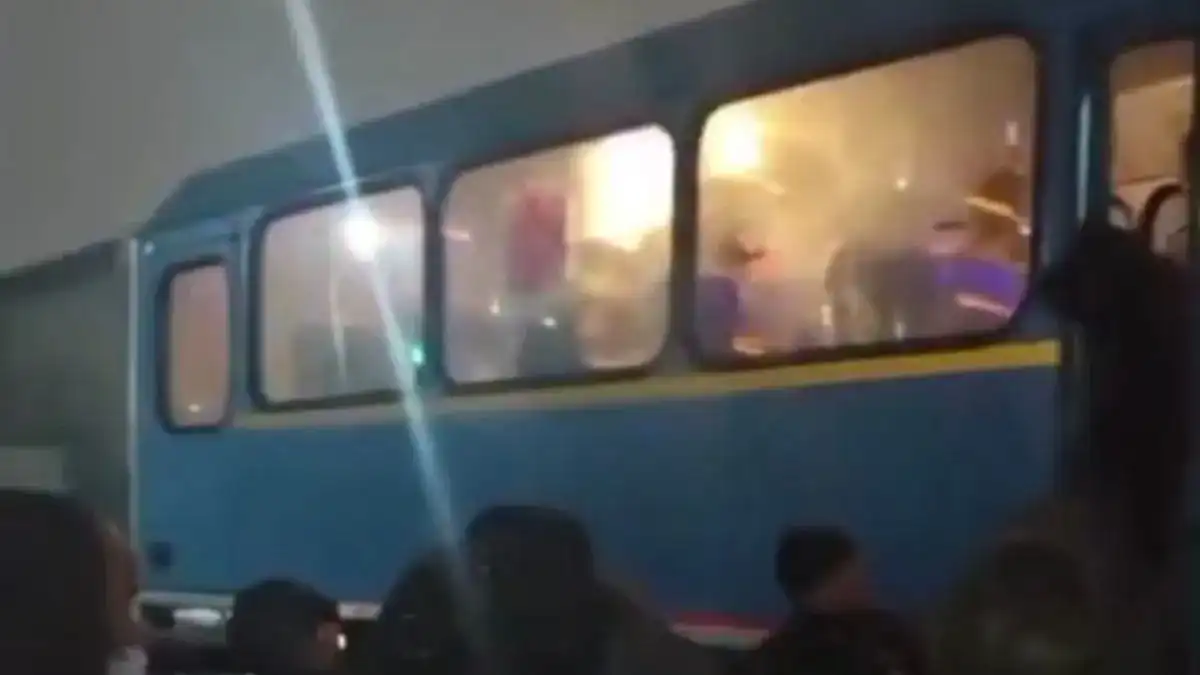 48 пассажиров автобуса эвакуировали после ДТП в Карагандинской области