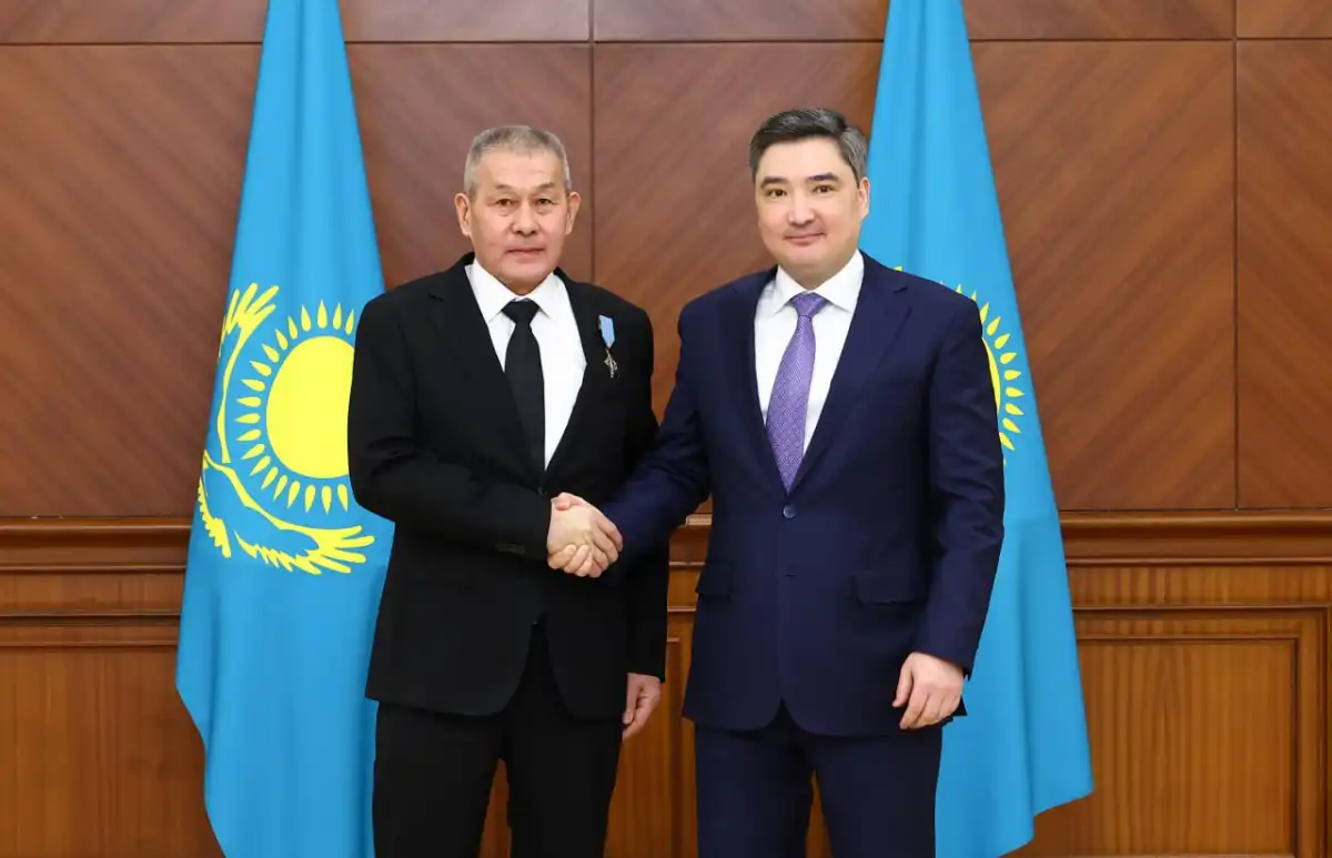Премьер-министр наградил энергетиков от имени Президента Казахстана