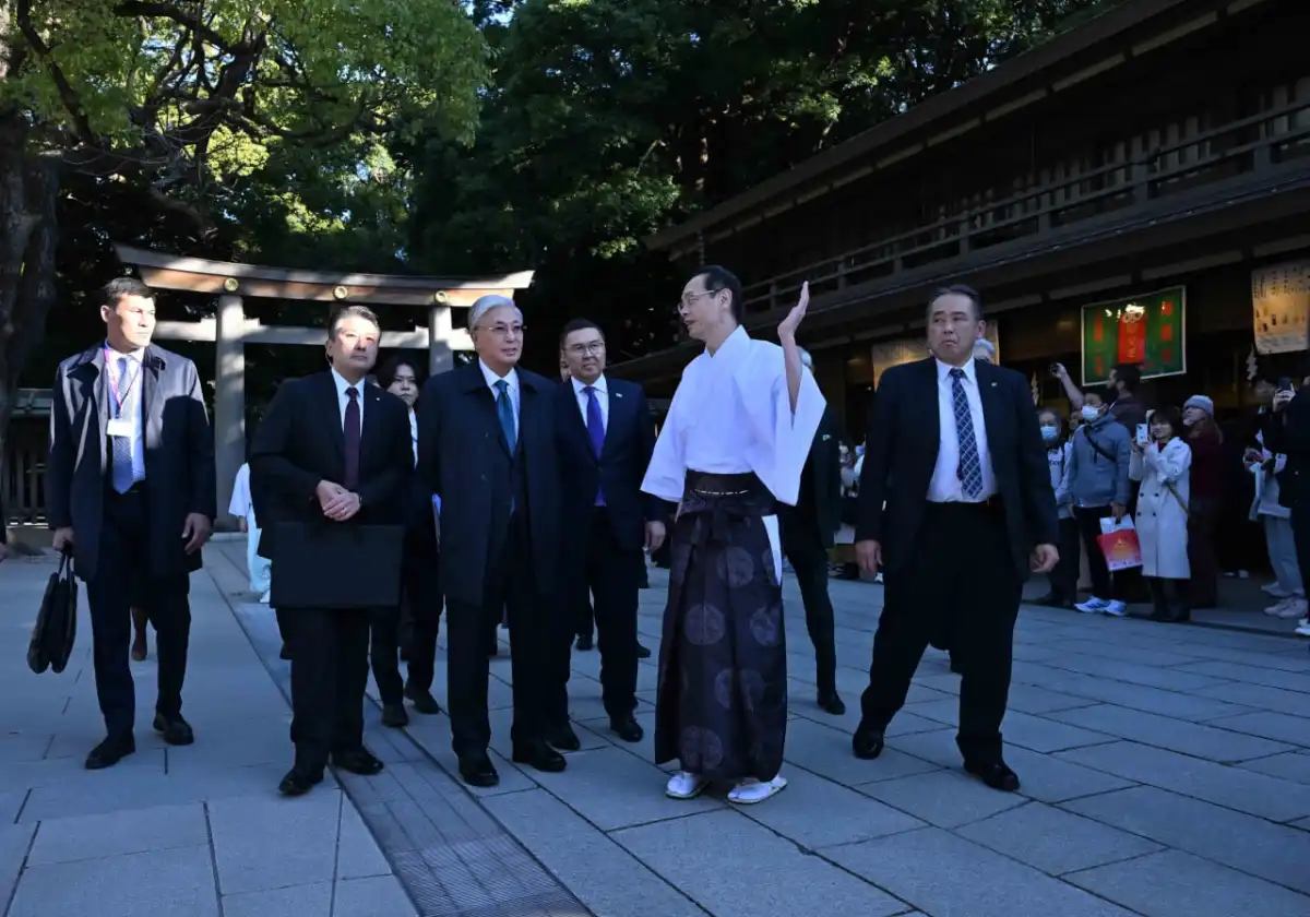 Глава государства посетил храм Мэйджи Джингу в Токио