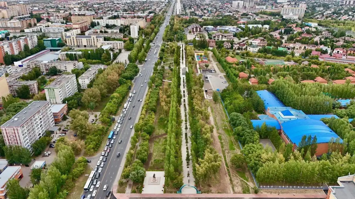 Безопасная улица, благоустроенный двор, зеленые насаждения: как изменился столичный район «Алматы» в 2025 году